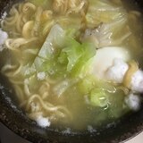 塩ラーメンで♡キャベツと舞茸と玉子の塩ラーメン